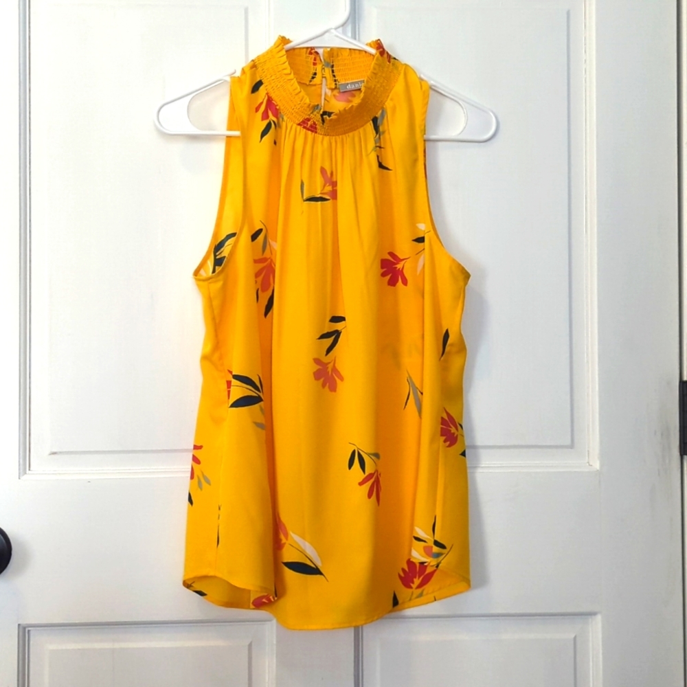 Sleeveless Stitch fix floral blouse
